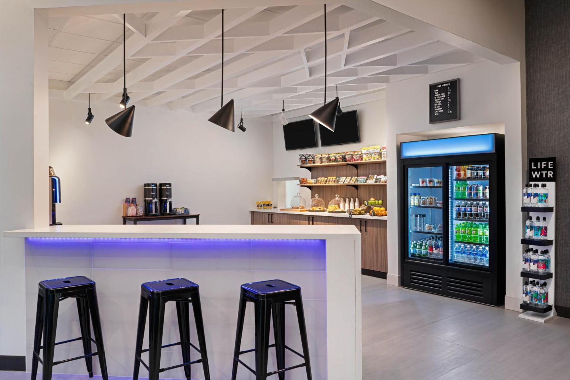 Отель Aloft Katy Mills Экстерьер фото