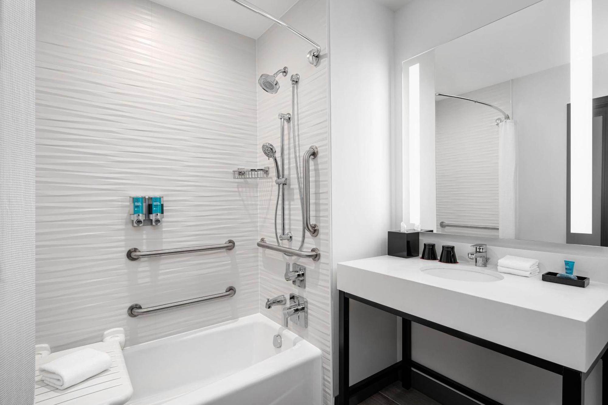 Отель Aloft Katy Mills Экстерьер фото