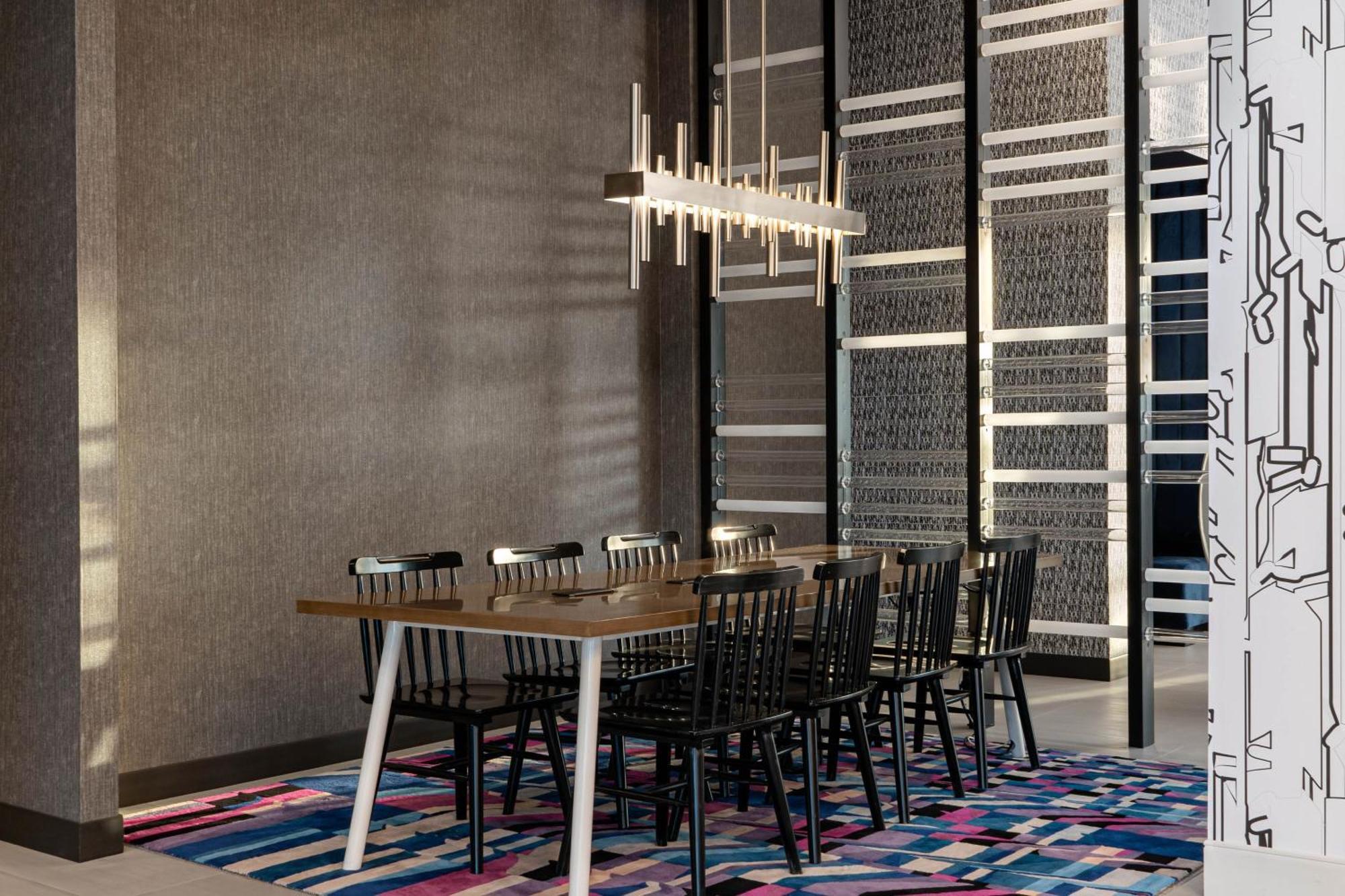 Отель Aloft Katy Mills Экстерьер фото